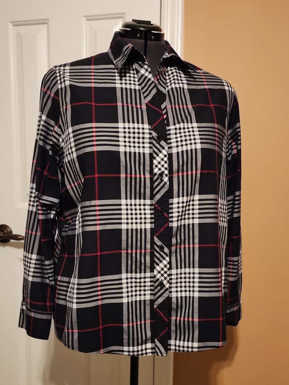 Classic Black Plaid Button-Down Shirt with Red Accents